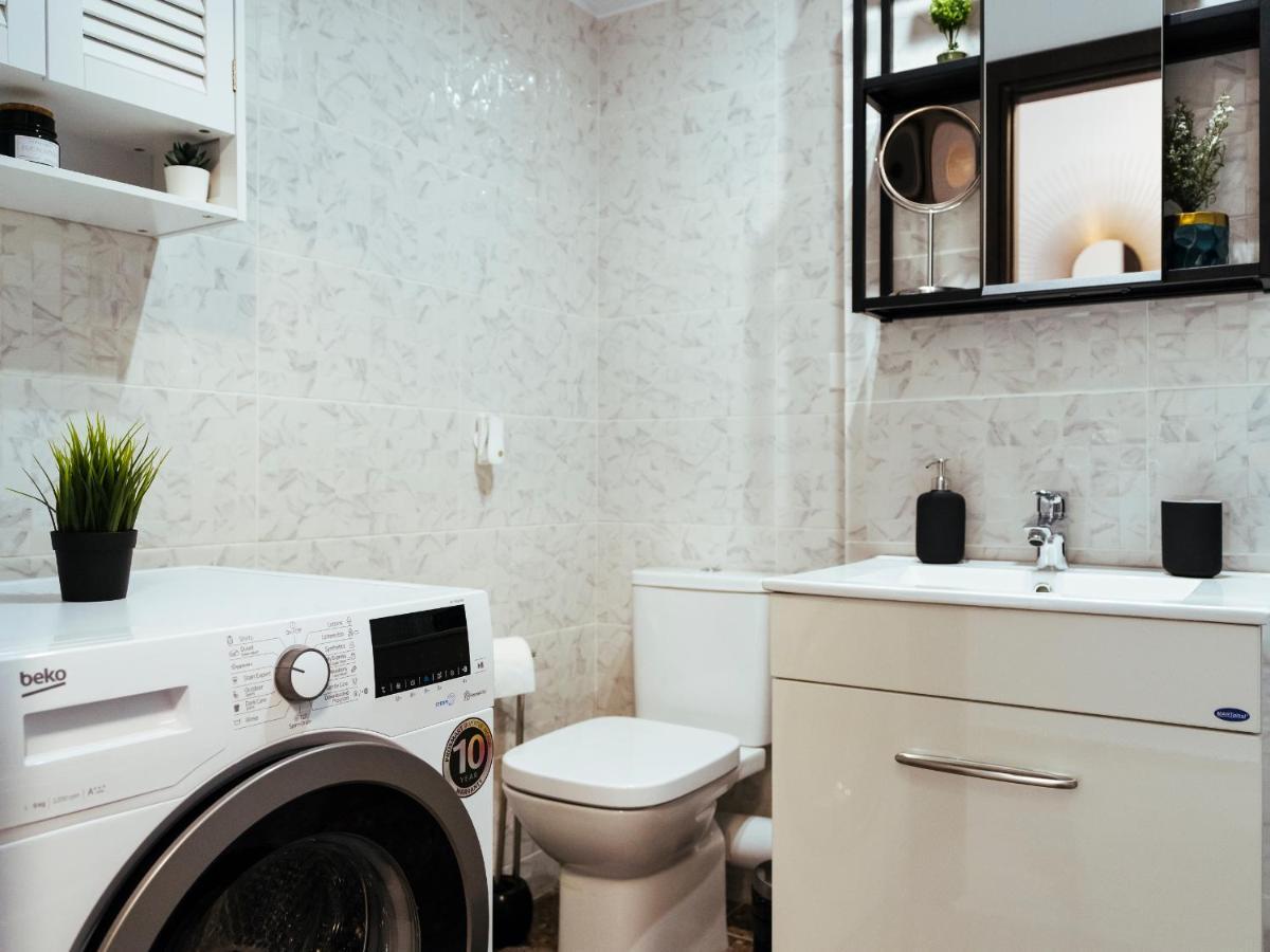 Cozy Special Pallady Apartament With Garden & Courtyard Boekarest Buitenkant foto